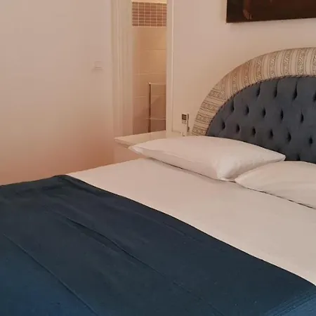 Flat Bragadin בית הארחה *